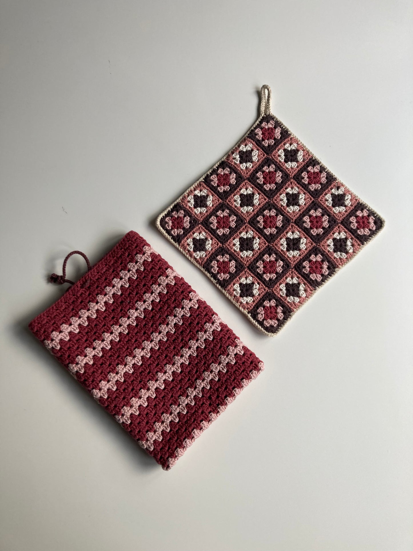 Et sæt Århus og et køkkenhåndklæde