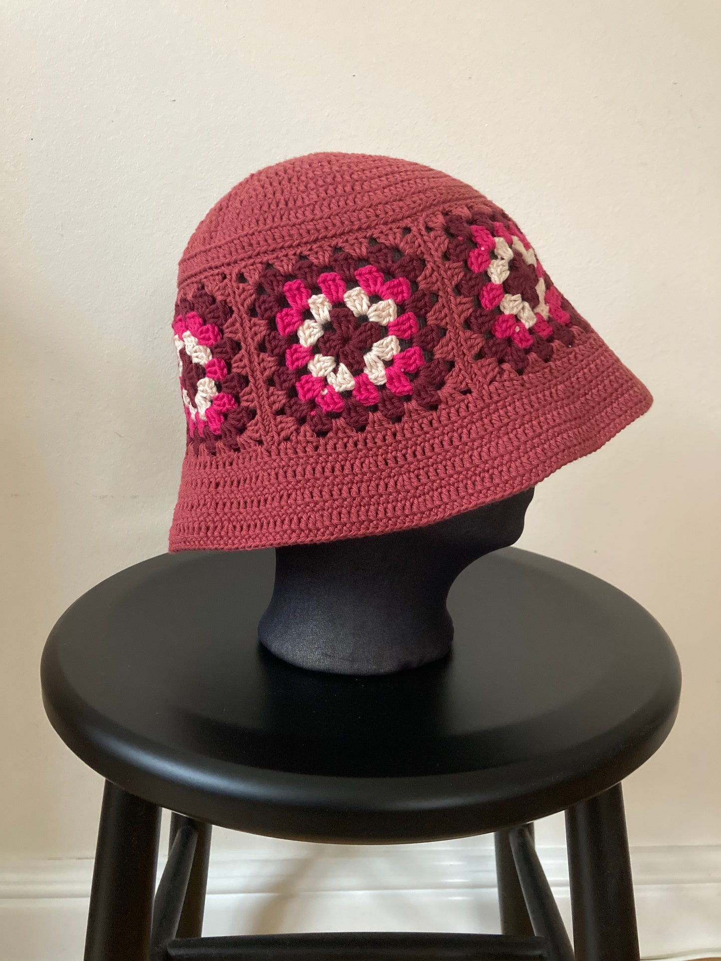 Bøllehat Bordeaux/Fuchsia