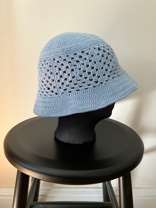 Bøllehat lyseblå